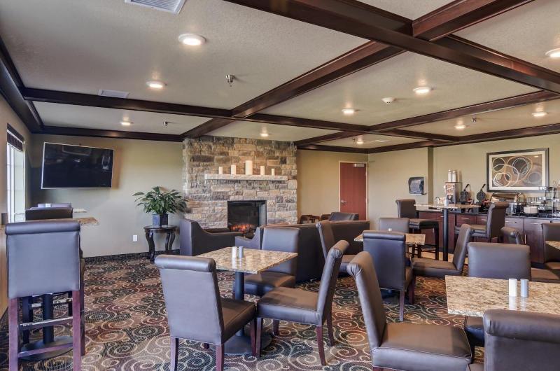 Cobblestone Inn & Suites - Eaton image
