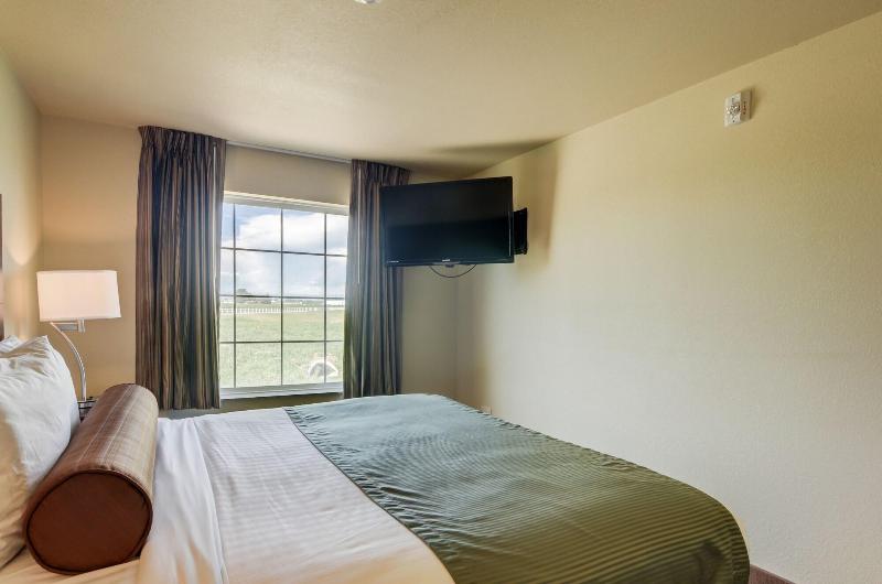 Cobblestone Inn & Suites - Eaton image