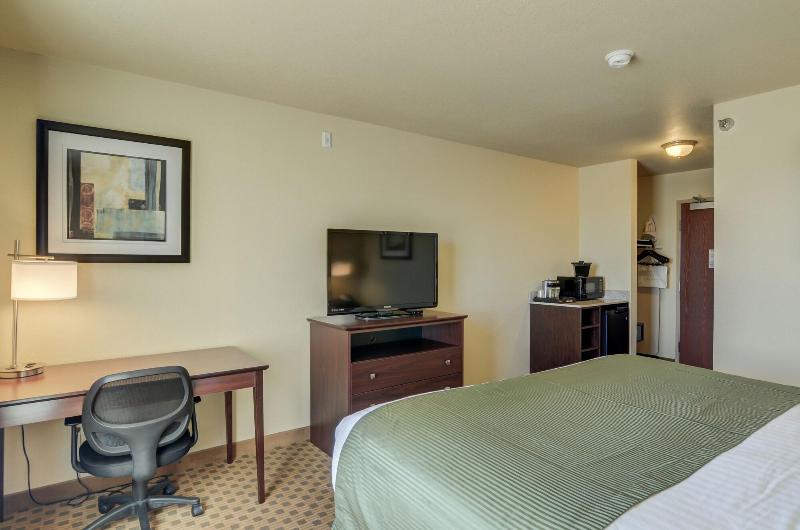 Cobblestone Inn & Suites - Eaton image