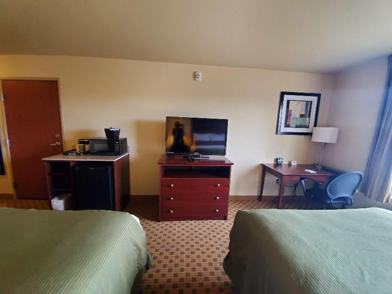 Cobblestone Inn & Suites - Eaton image