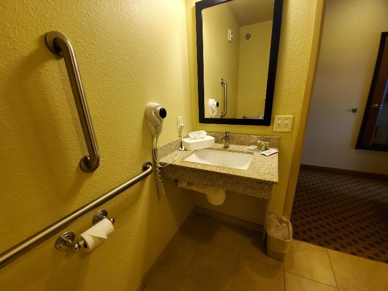 Cobblestone Inn & Suites - Eaton image