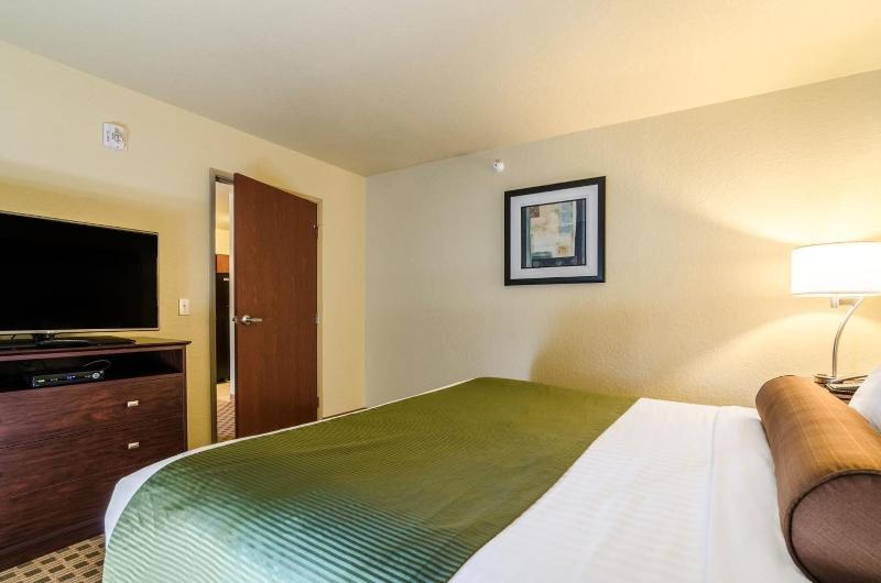 Cobblestone Inn & Suites - Eaton image