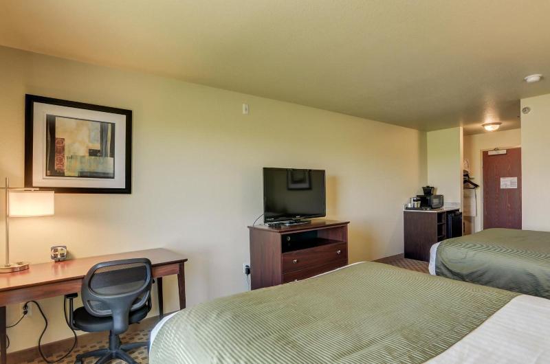 Cobblestone Inn & Suites - Eaton image