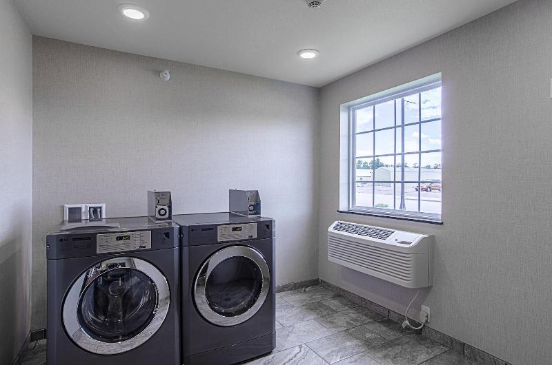 Cobblestone Inn & Suites - Guernsey image