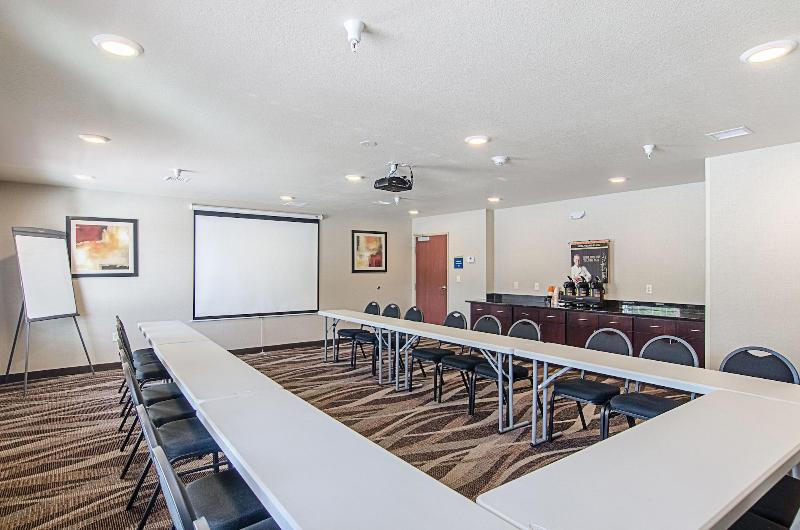 Cobblestone Inn & Suites - Guernsey image