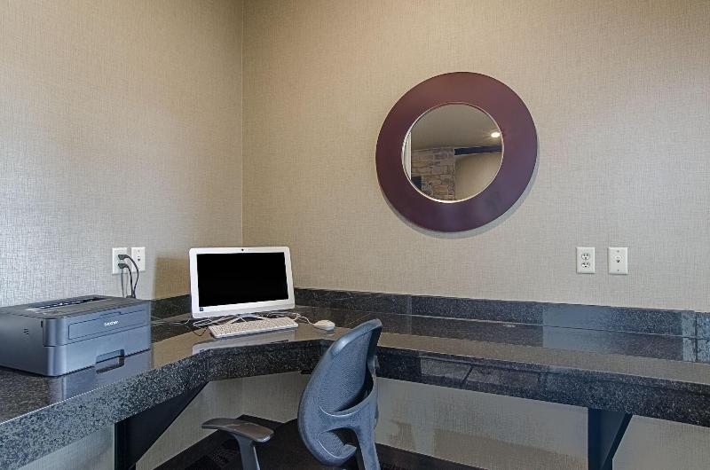 Cobblestone Inn & Suites - Guernsey image