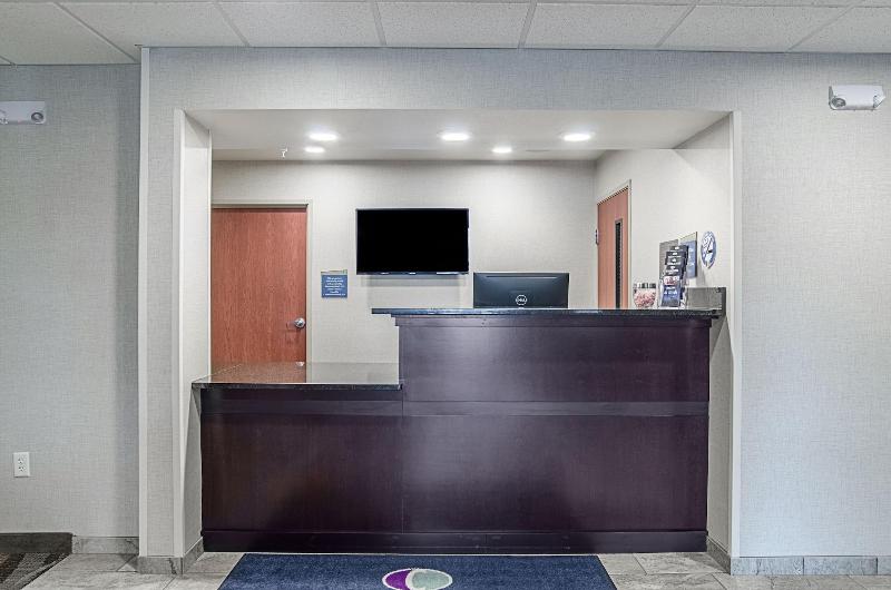 Cobblestone Inn & Suites - Guernsey image
