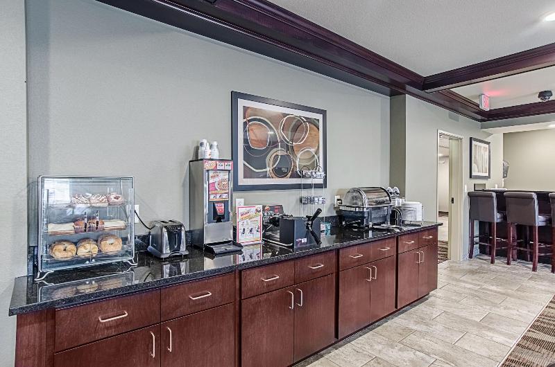Cobblestone Inn & Suites - Guernsey image