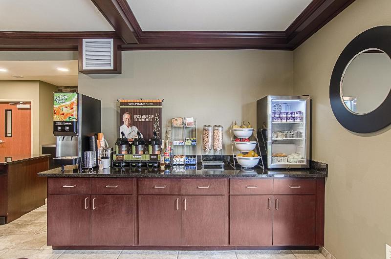 Cobblestone Inn & Suites - Guernsey image