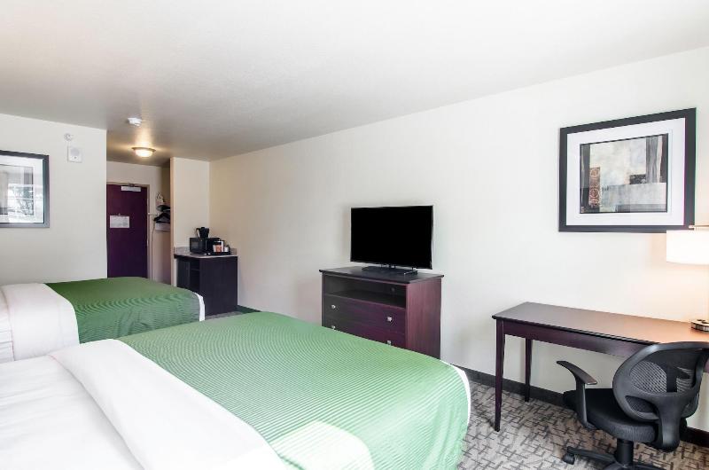 Cobblestone Inn & Suites - Guernsey image