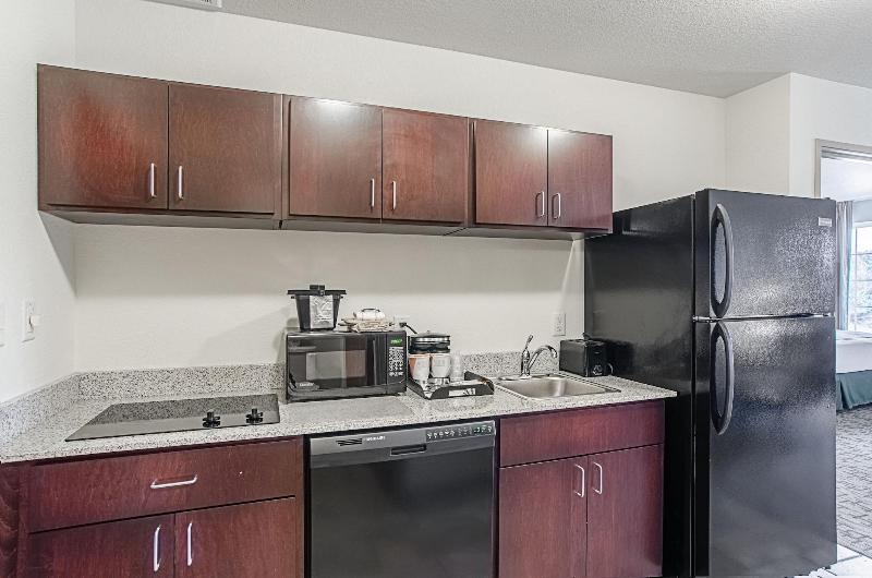 Cobblestone Inn & Suites - Guernsey image