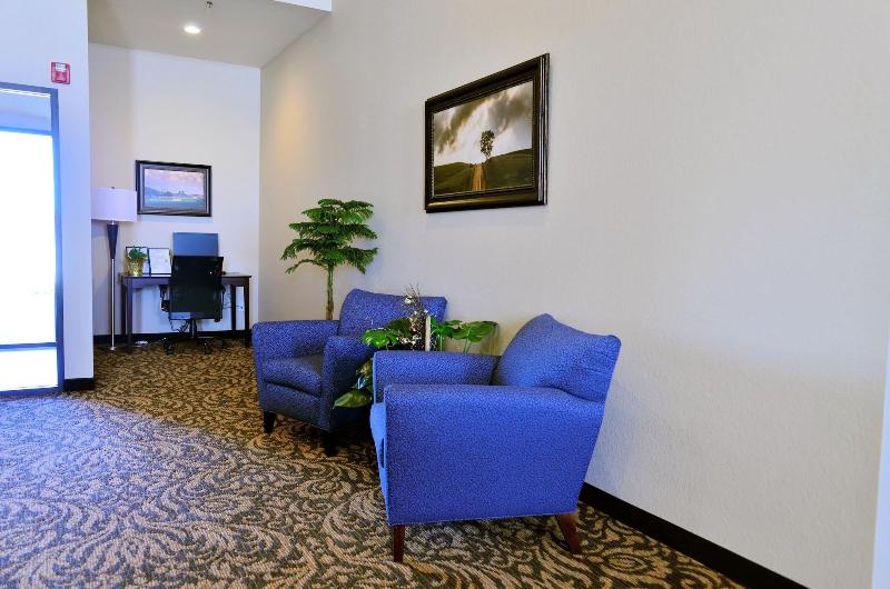 Cobblestone Inn & Suites - Holstein image