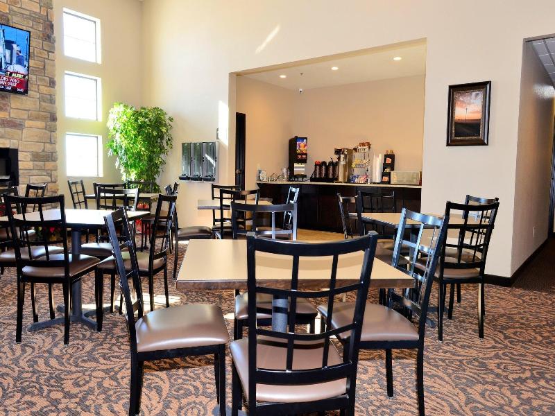 Cobblestone Inn & Suites - Holstein image