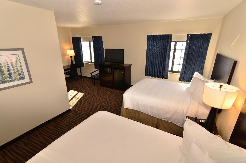Cobblestone Inn & Suites - Holstein image