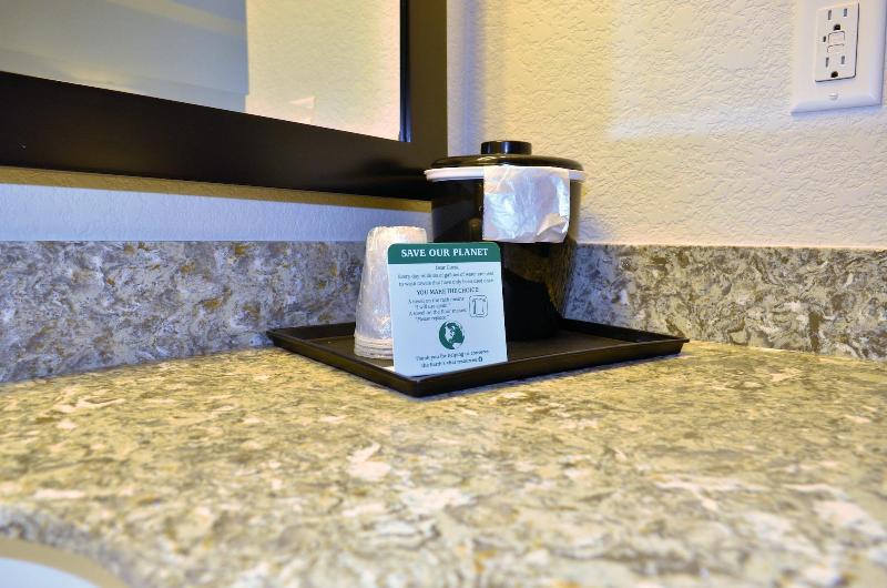Cobblestone Inn & Suites - Holstein image