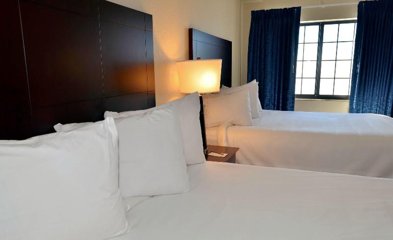 Cobblestone Inn & Suites - Holstein image