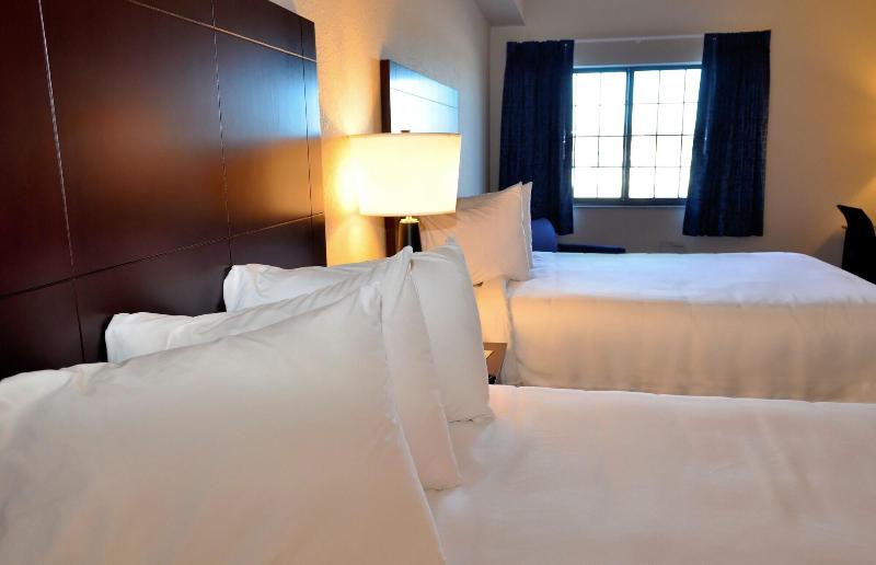 Cobblestone Inn & Suites - Holstein image