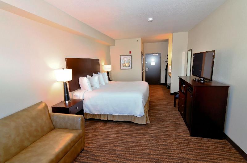 Cobblestone Inn & Suites - Holstein image