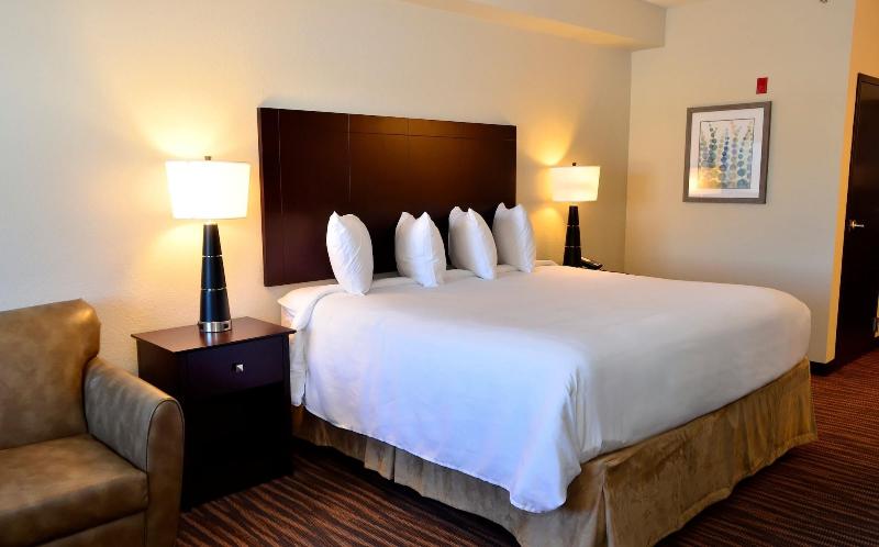 Cobblestone Inn & Suites - Holstein image