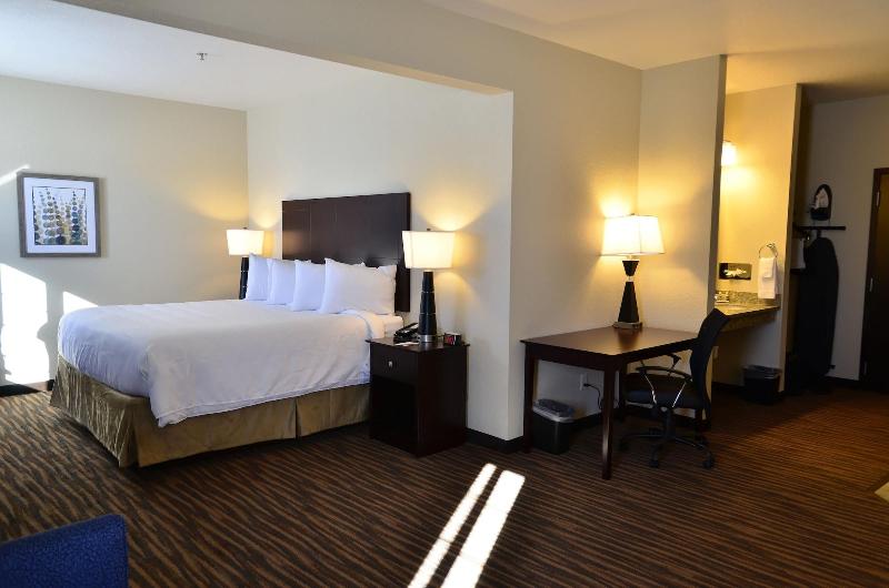Cobblestone Inn & Suites - Holstein image