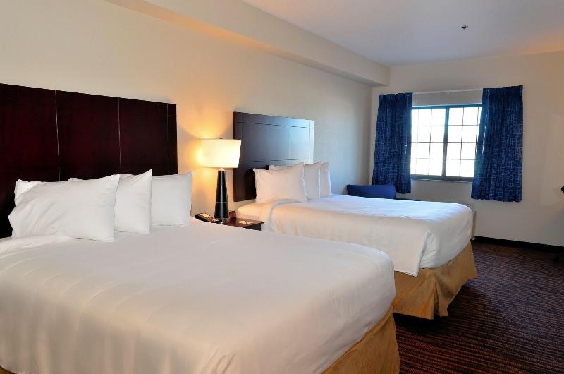 Cobblestone Inn & Suites - Holstein image