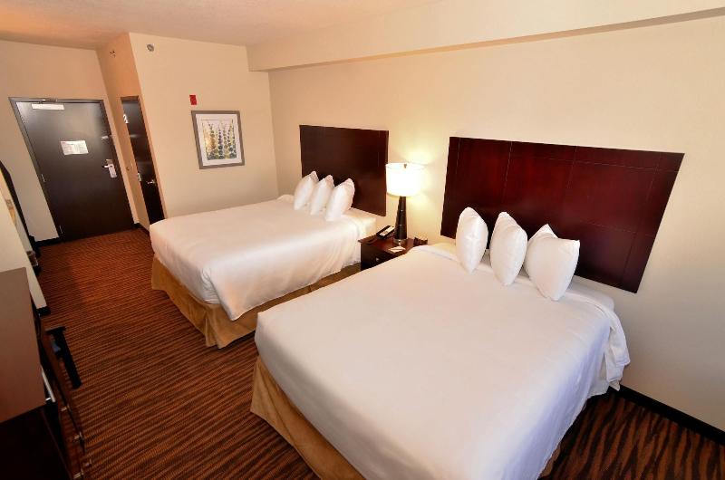 Cobblestone Inn & Suites - Holstein image
