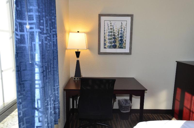 Cobblestone Inn & Suites - Holstein image