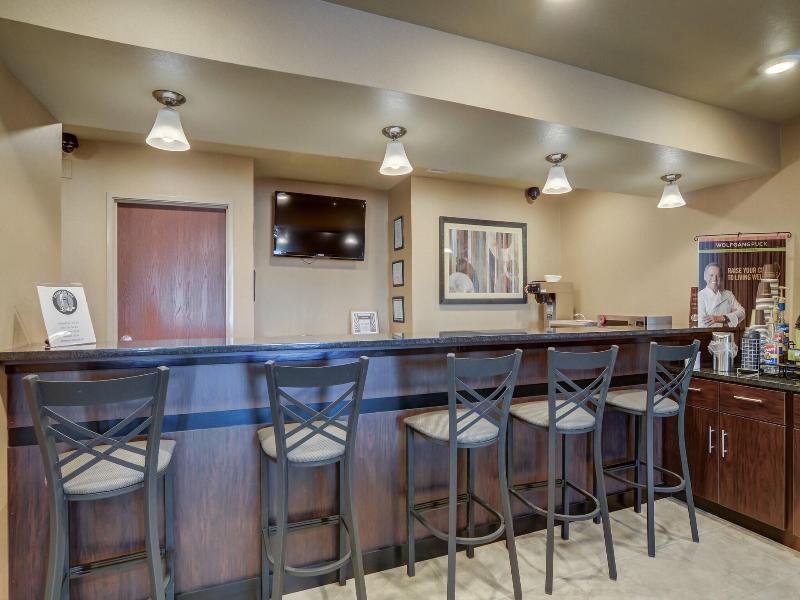 Cobblestone Inn & Suites - Kersey image
