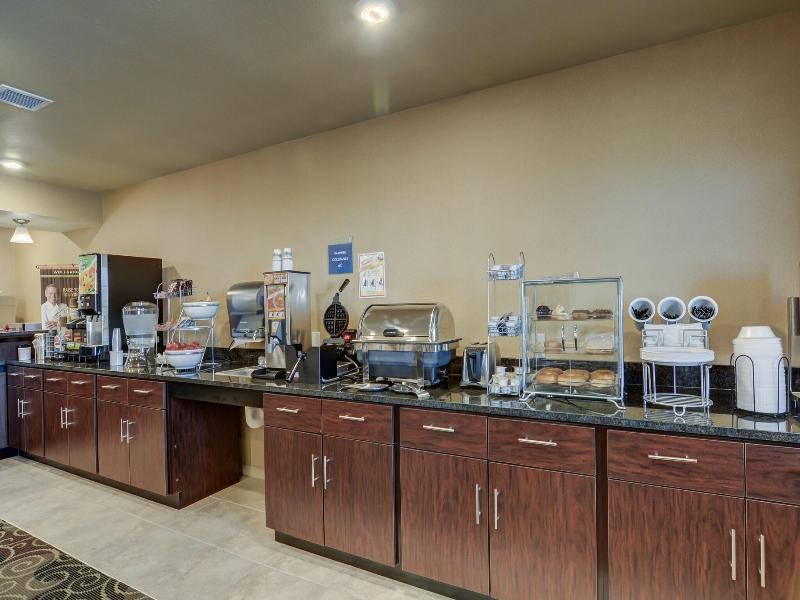 Cobblestone Inn & Suites - Kersey image