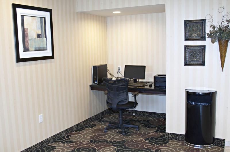 Cobblestone Inn & Suites - Langdon image