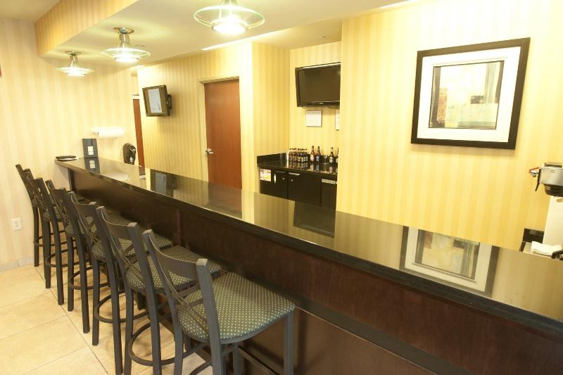Cobblestone Inn & Suites - Langdon image