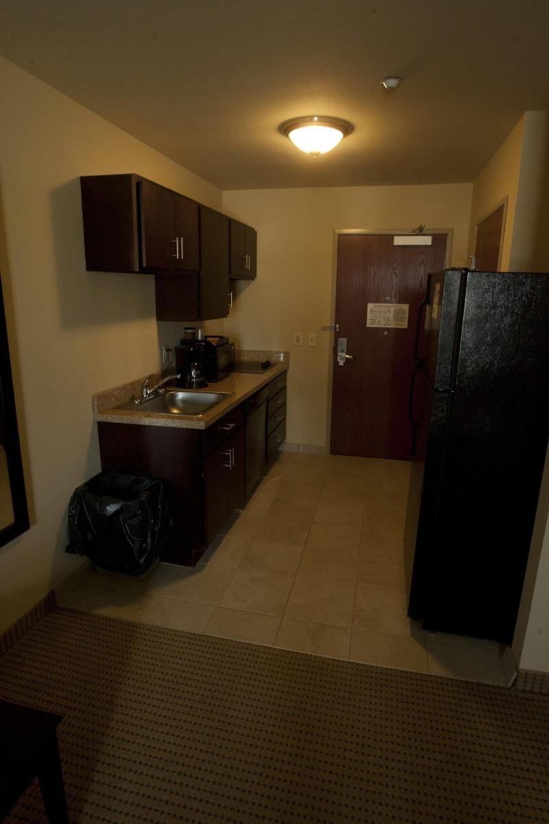 Cobblestone Inn & Suites - Langdon image 8