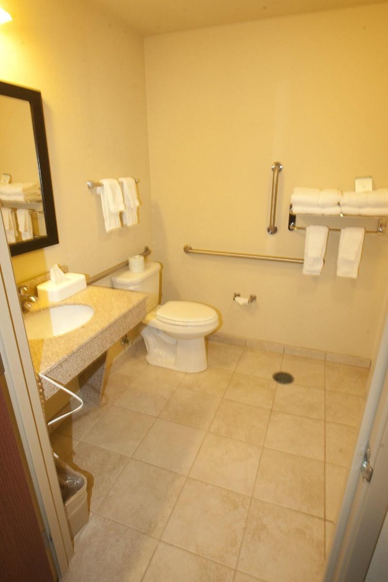Cobblestone Inn & Suites - Langdon image 6