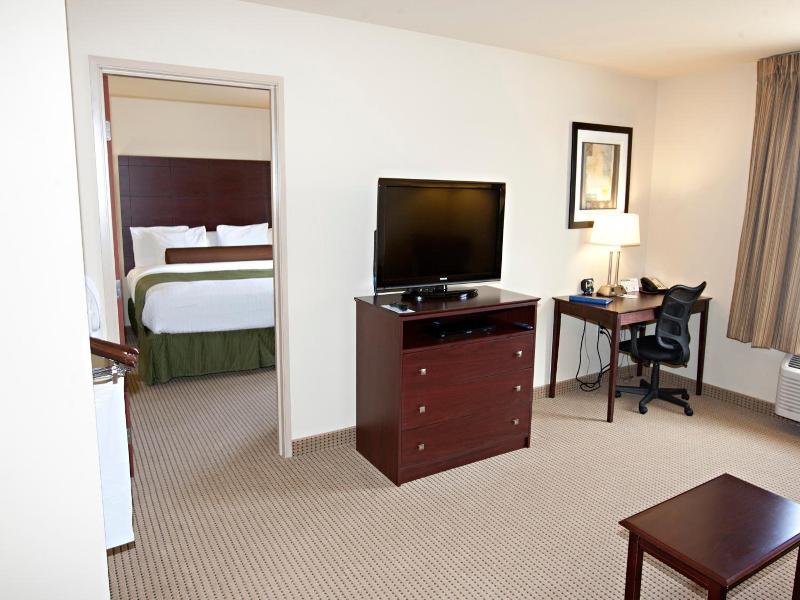 Cobblestone Inn & Suites - Langdon image