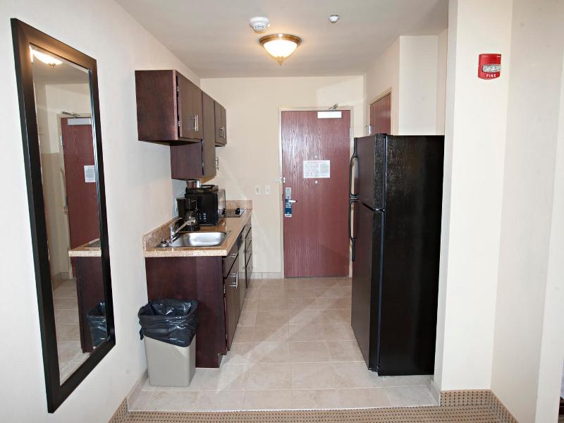 Cobblestone Inn & Suites - Langdon image
