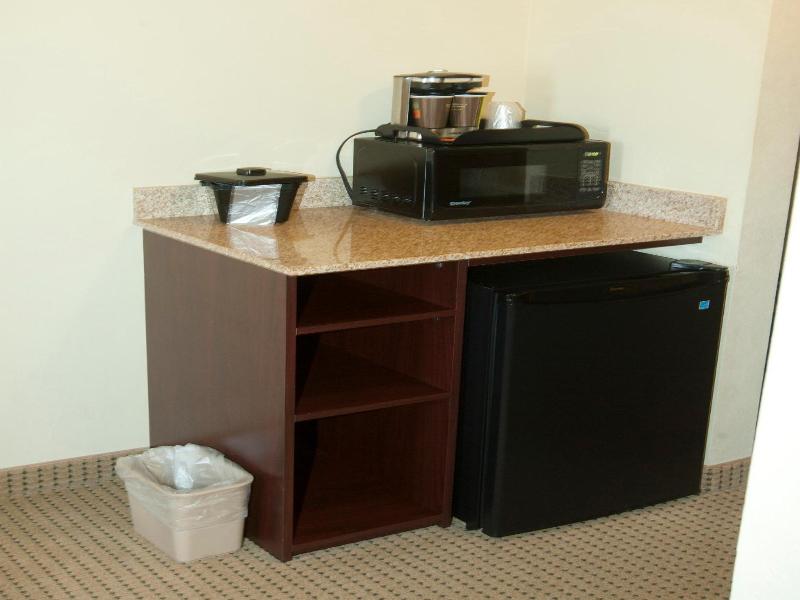 Cobblestone Inn & Suites - Langdon image