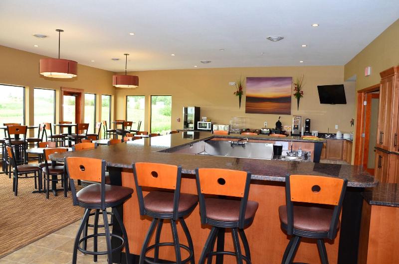 Cobblestone Inn & Suites - Newton image