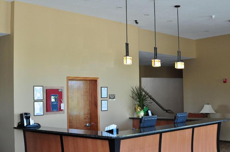 Cobblestone Inn & Suites - Newton image
