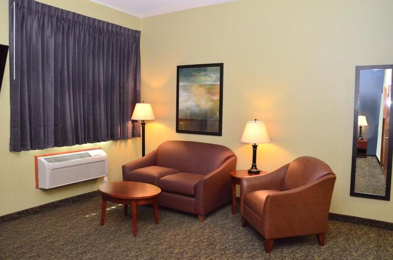 Cobblestone Inn & Suites - Newton image
