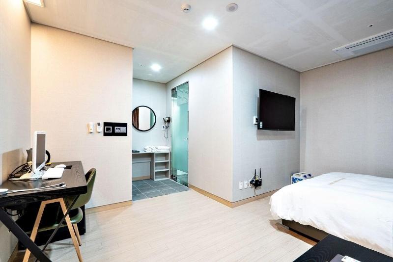 Siheung Seoul Tourist Hotel image