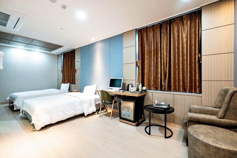 Siheung Seoul Tourist Hotel image