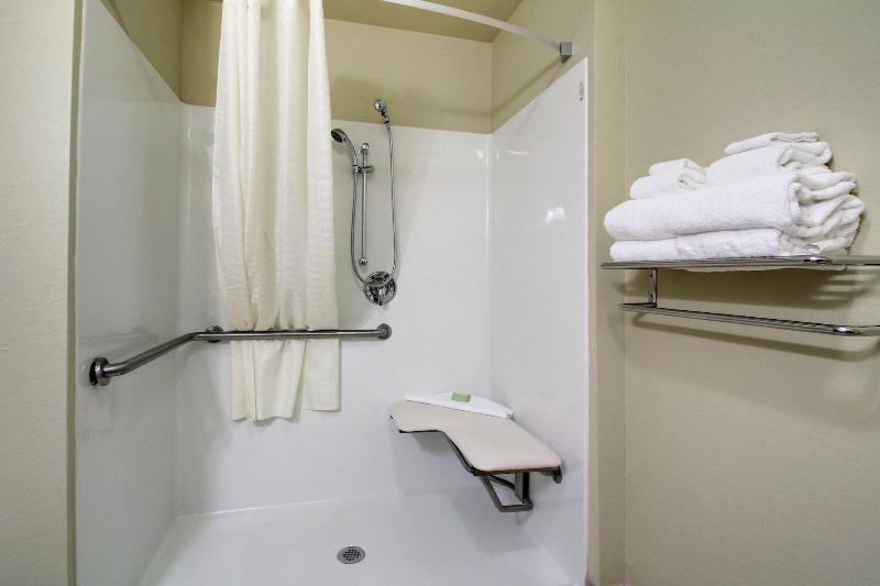 Cobblestone Inn & Suites - Schuyler image 5