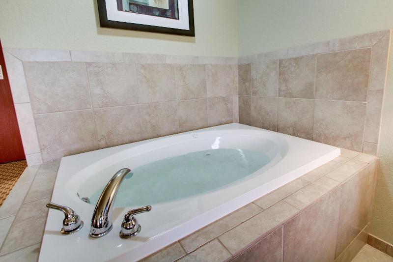 Cobblestone Inn & Suites - Schuyler image