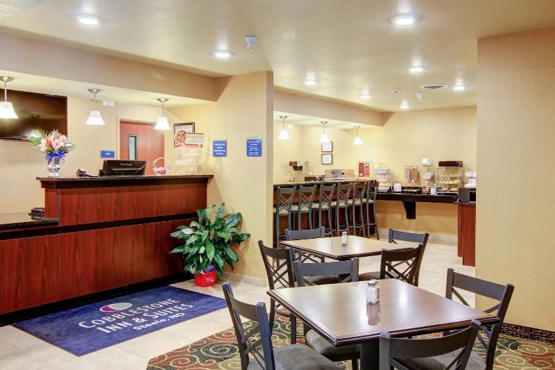 Cobblestone Inn & Suites - Steele image 5