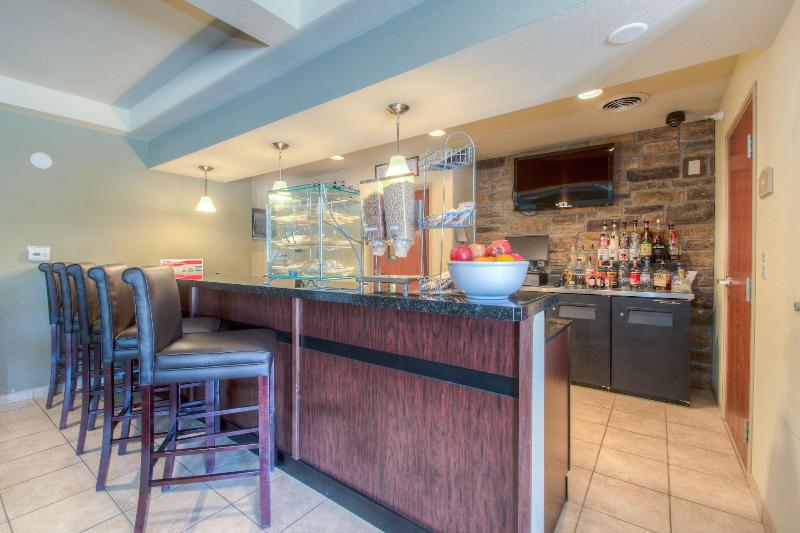 Cobblestone Inn & Suites - Wray image