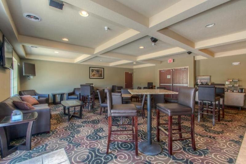Cobblestone Inn & Suites - Wray image 3