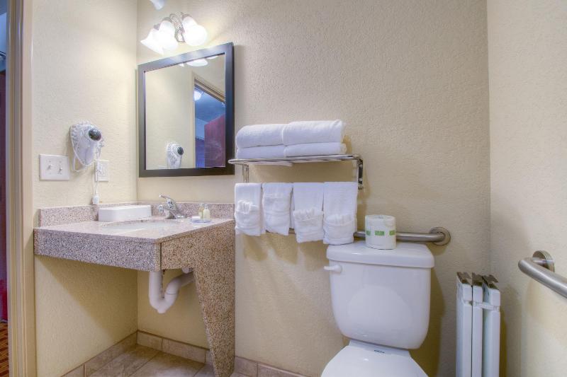 Cobblestone Inn & Suites - Wray image 8