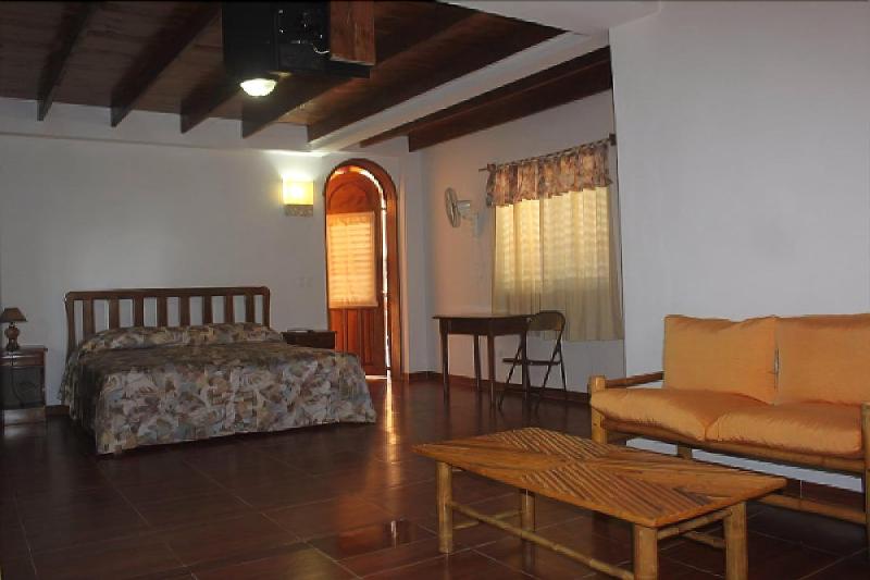 Colin's Hotel — main photo