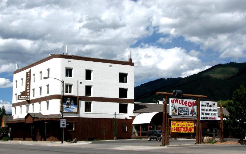 Colter's Lodge image