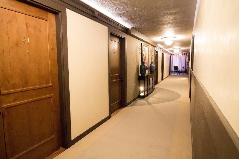 Colter's Lodge image